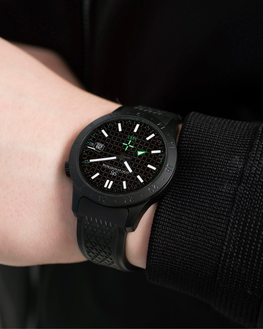 Herre | Sjöö Sandström Royal Steel Worldtimer LEET Black with Rubber 41mm | Sjöö Sandström | Royal Steel Worldtimer LEET Black with Rubber 41mm