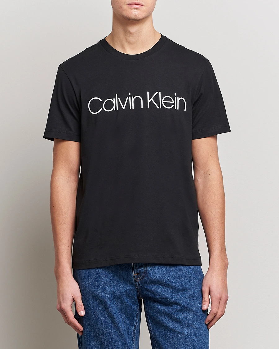 krysantemum heroin absolutte Calvin Klein Front Logo Tee Black - CareOfCarl.dk
