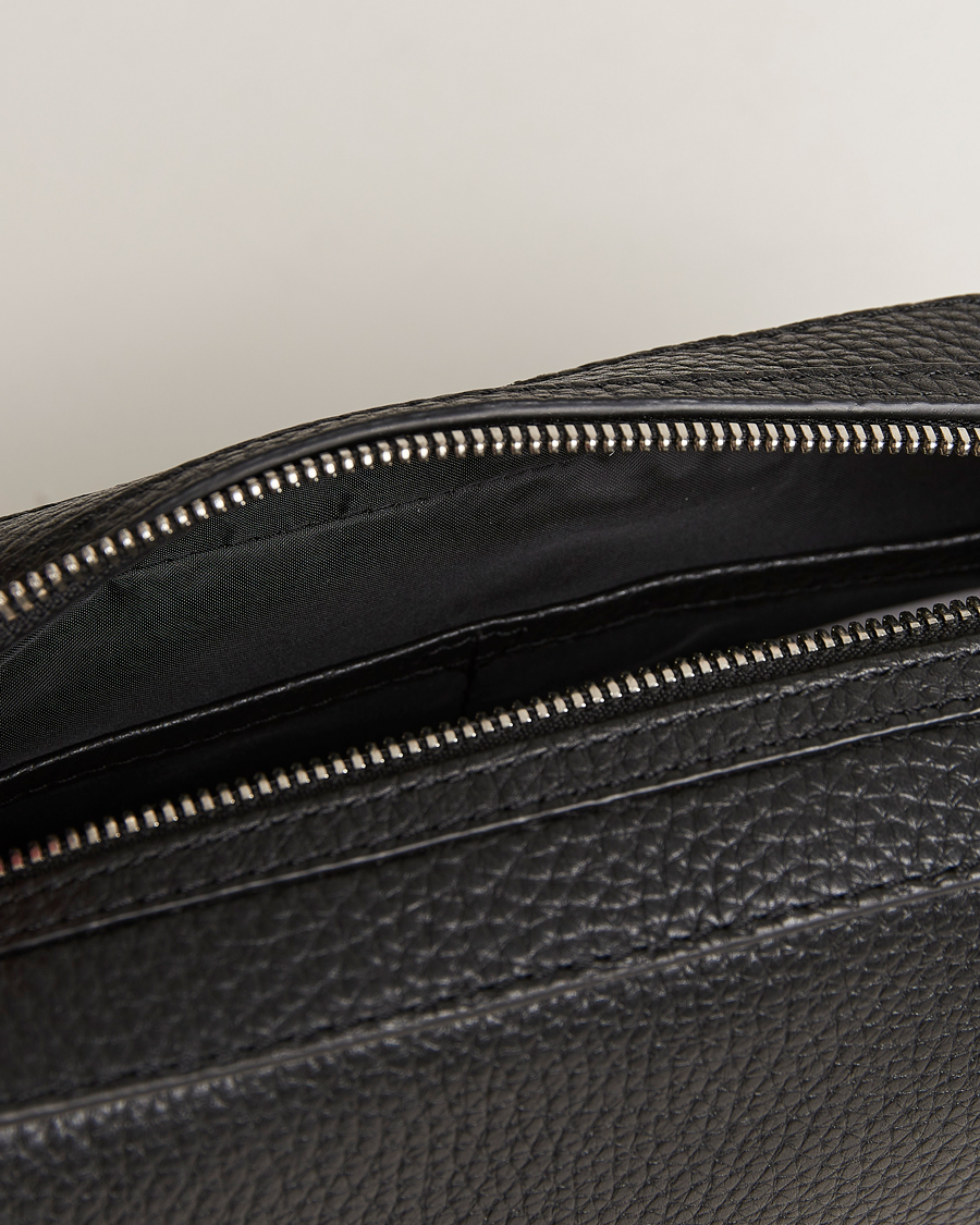 Herre | Tasker | Tiger of Sweden | Wes Grained Leather Toilet Bag Black
