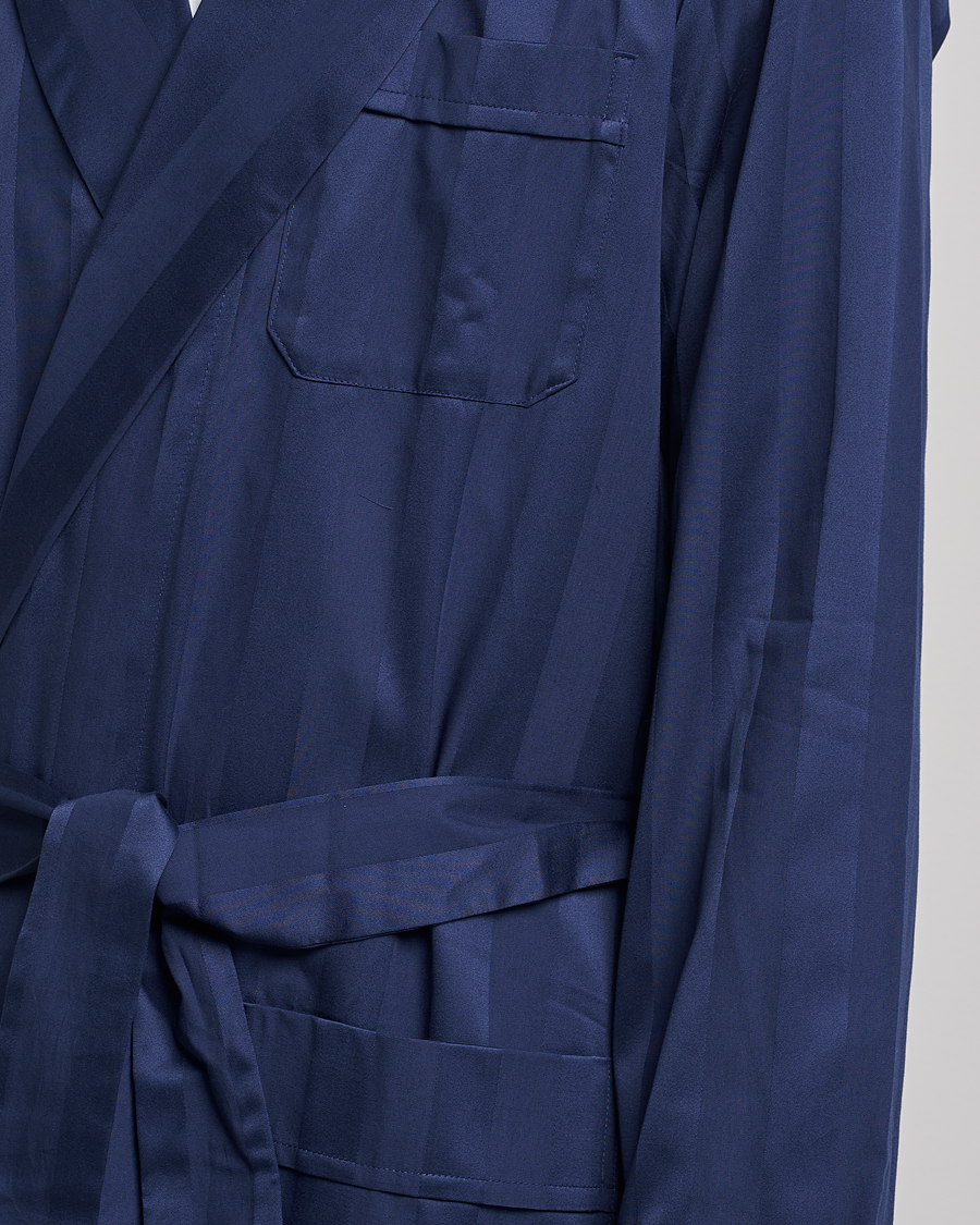 Herre | Pyjamas & Morgenkåber | Derek Rose | Striped Cotton Satin Dressing Gown Navy/Navy