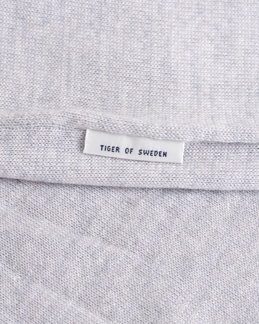 Herre | Trøjer | Tiger of Sweden | Nevile Extra Fine Merino Polo Light Grey Melange