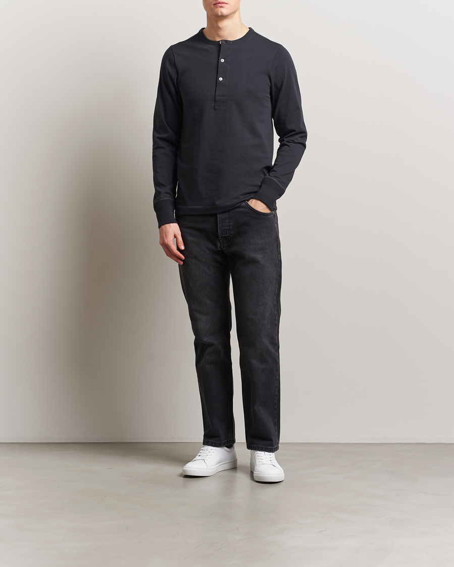Herre | Trøjer | Merz b. Schwanen | Classic Organic Cotton Henley Sweater Charcoal