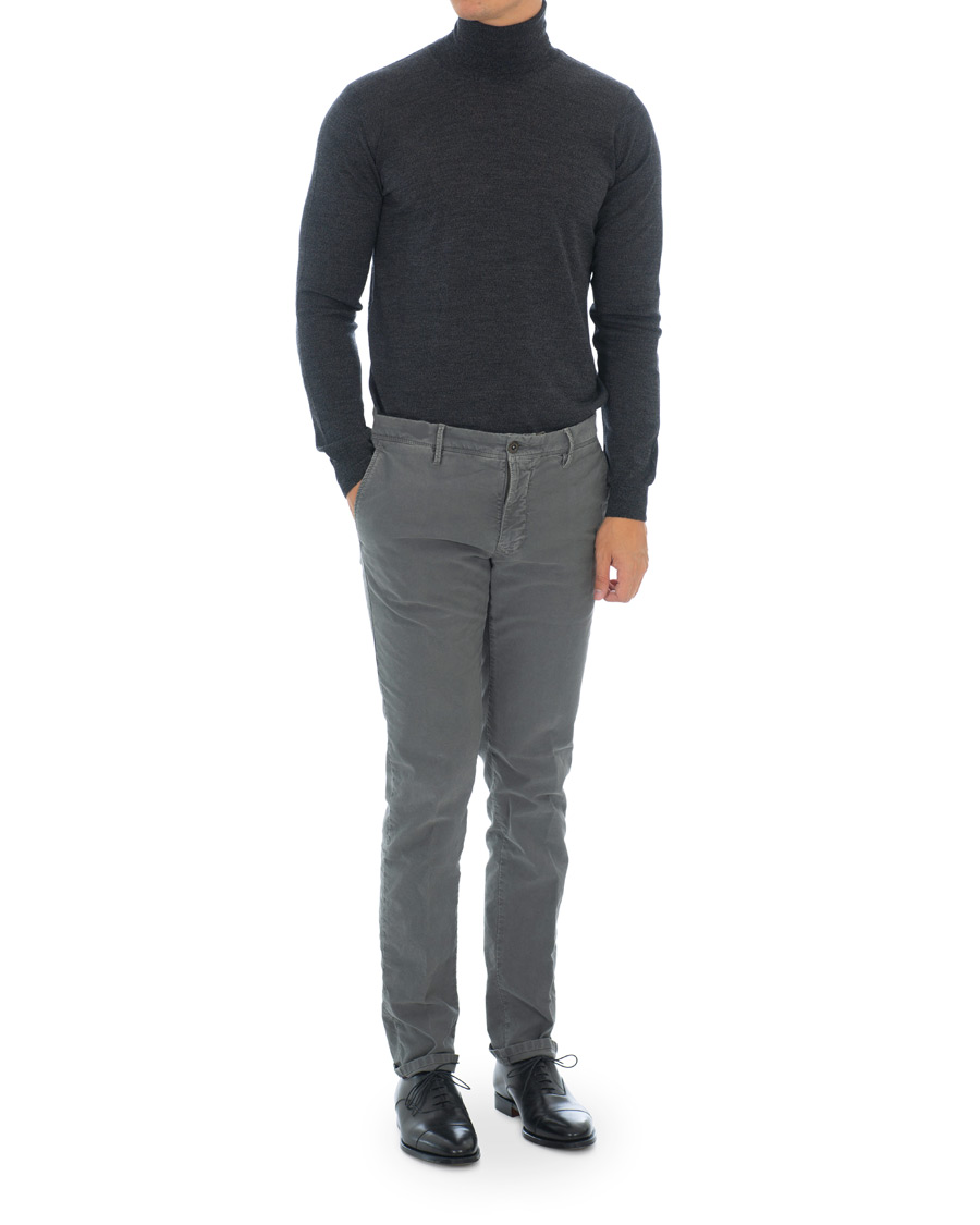 Herre | Trøjer | Oscar Jacobson | Cole Extra Fine Merino Rollneck Dark Grey