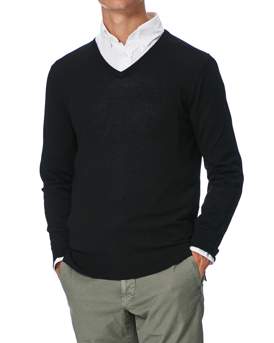 Herre | Trøjer | Tiger of Sweden | Rael V-Neck Pullover Black