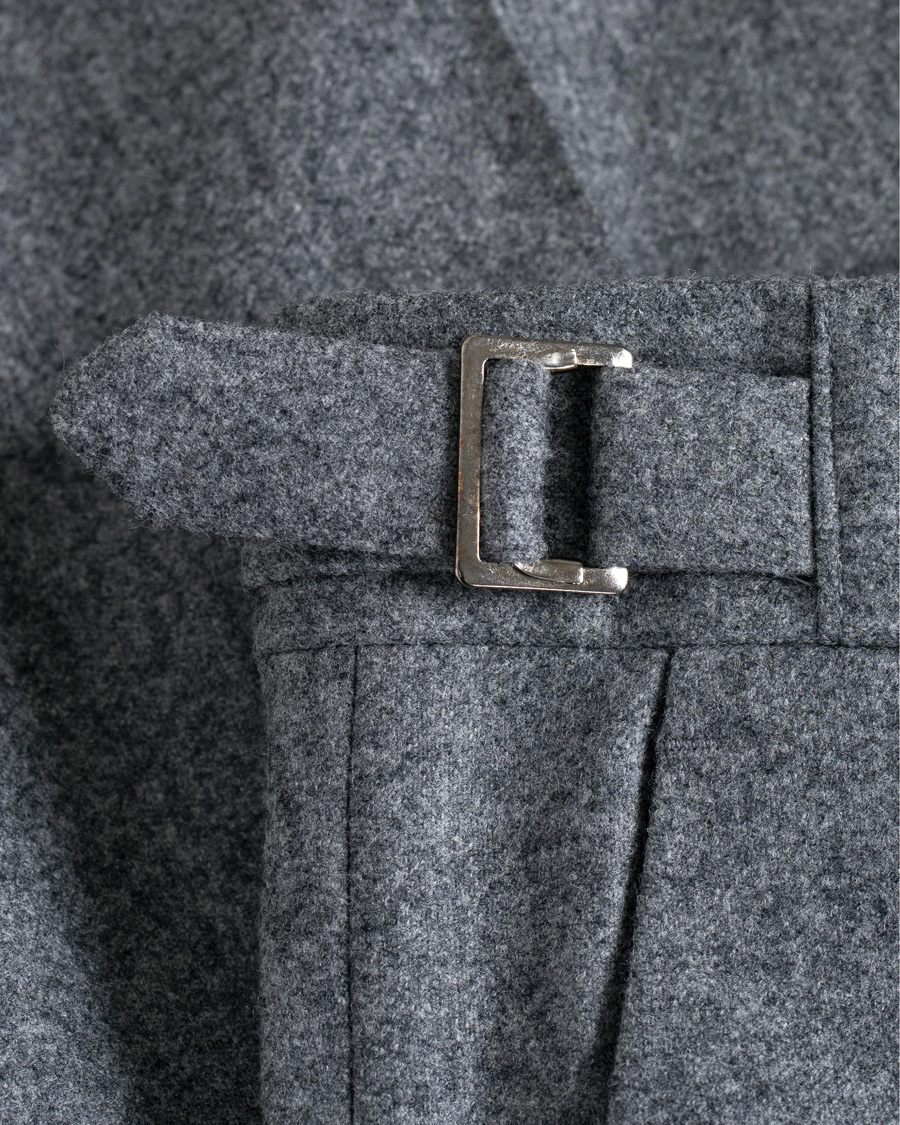 Herre | Bukser | Berg&Berg | Arnold Pleated Side Adjuster Flanell Trousers Mid Grey