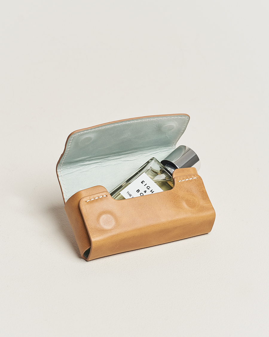 Herre | Livsstil | Eight & Bob | Perfume Leather Case Camel