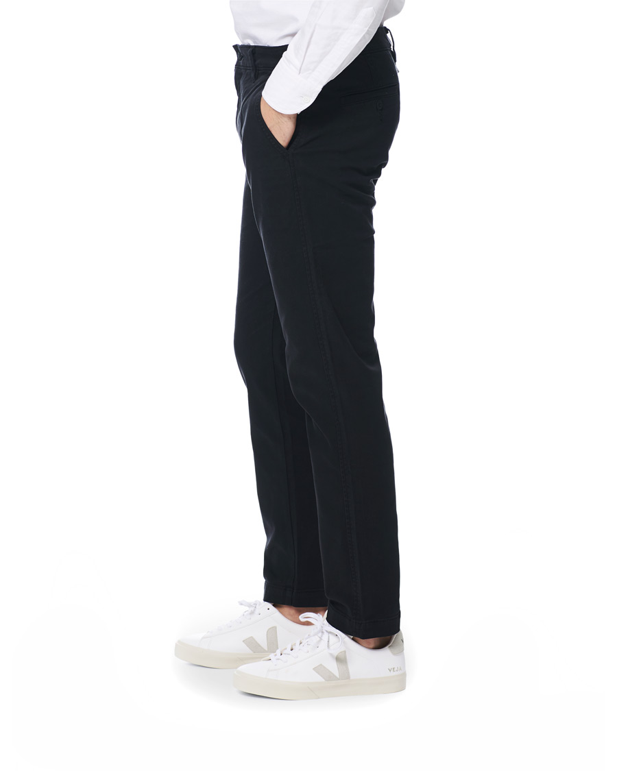 Herre | Bukser | Levi's | Garment Dyed Stretch Chino Mineral Black