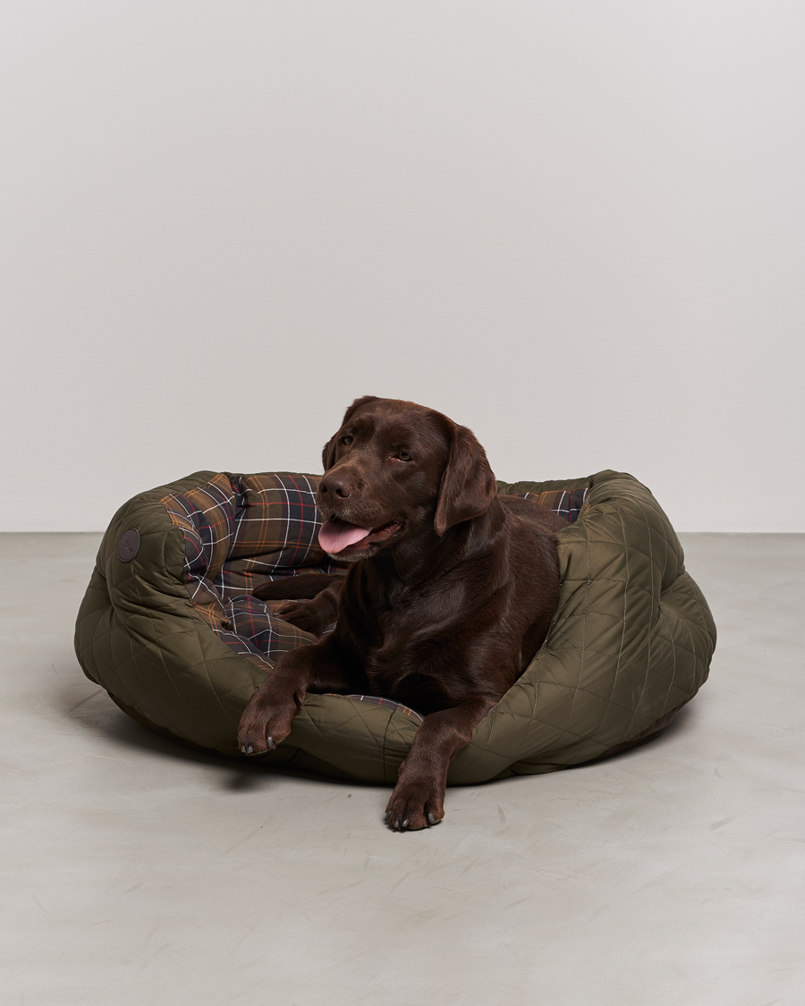Herre | Quilted Dog Bed 35' Olive | Barbour Lifestyle | Quilted Dog Bed 35' Olive