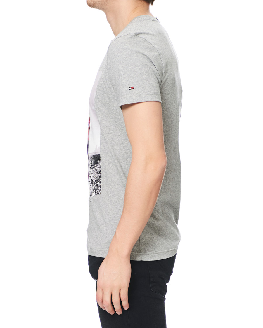 Herre | T-Shirts | Tommy Hilfiger | Flag Photo Print Crew Neck Tee Medium Grey Heather