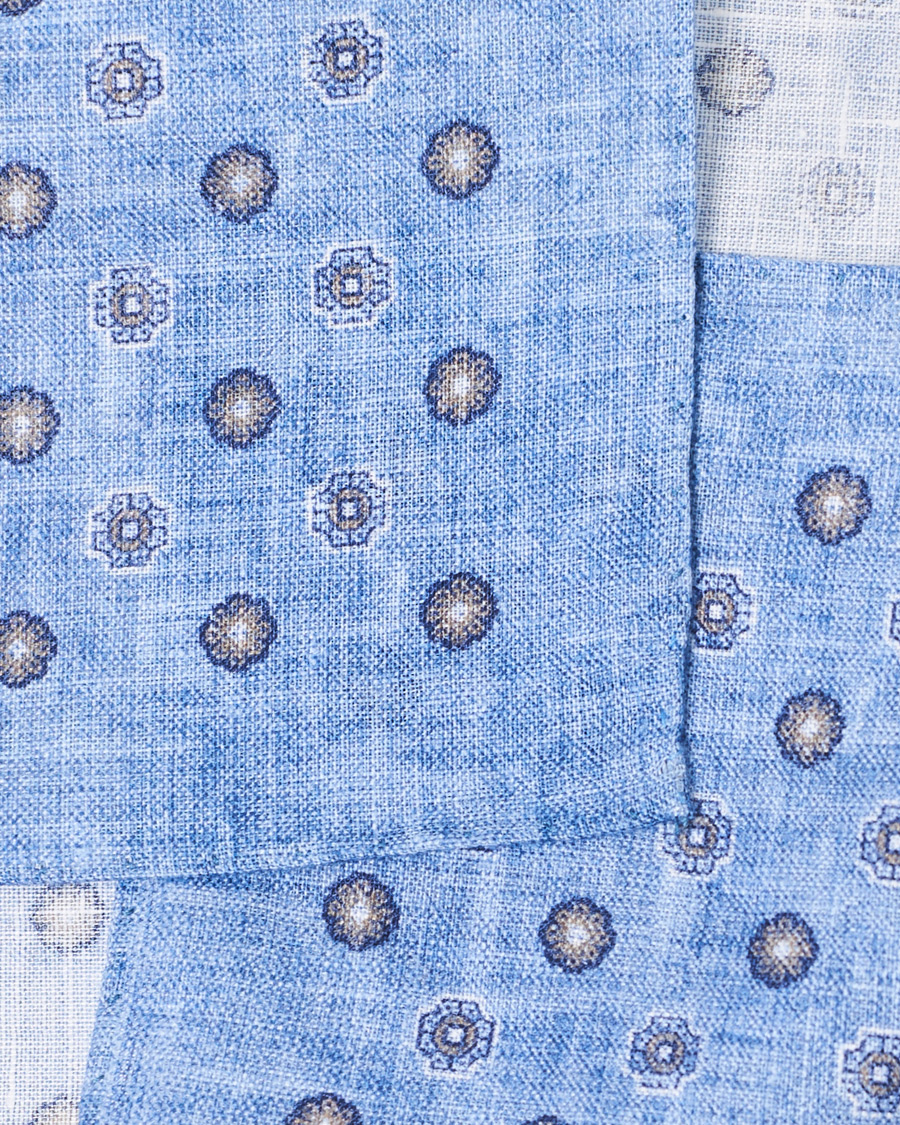 Herre | Amanda Christensen Linen Medallion Pocket Square Sky Blue | Amanda Christensen | Linen Medallion Pocket Square Sky Blue