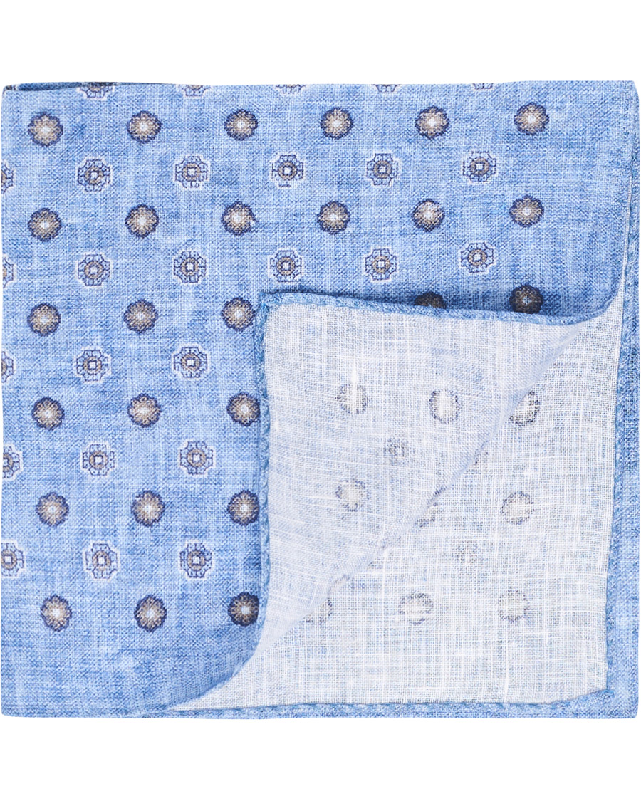 Herre | Amanda Christensen Linen Medallion Pocket Square Sky Blue | Amanda Christensen | Linen Medallion Pocket Square Sky Blue