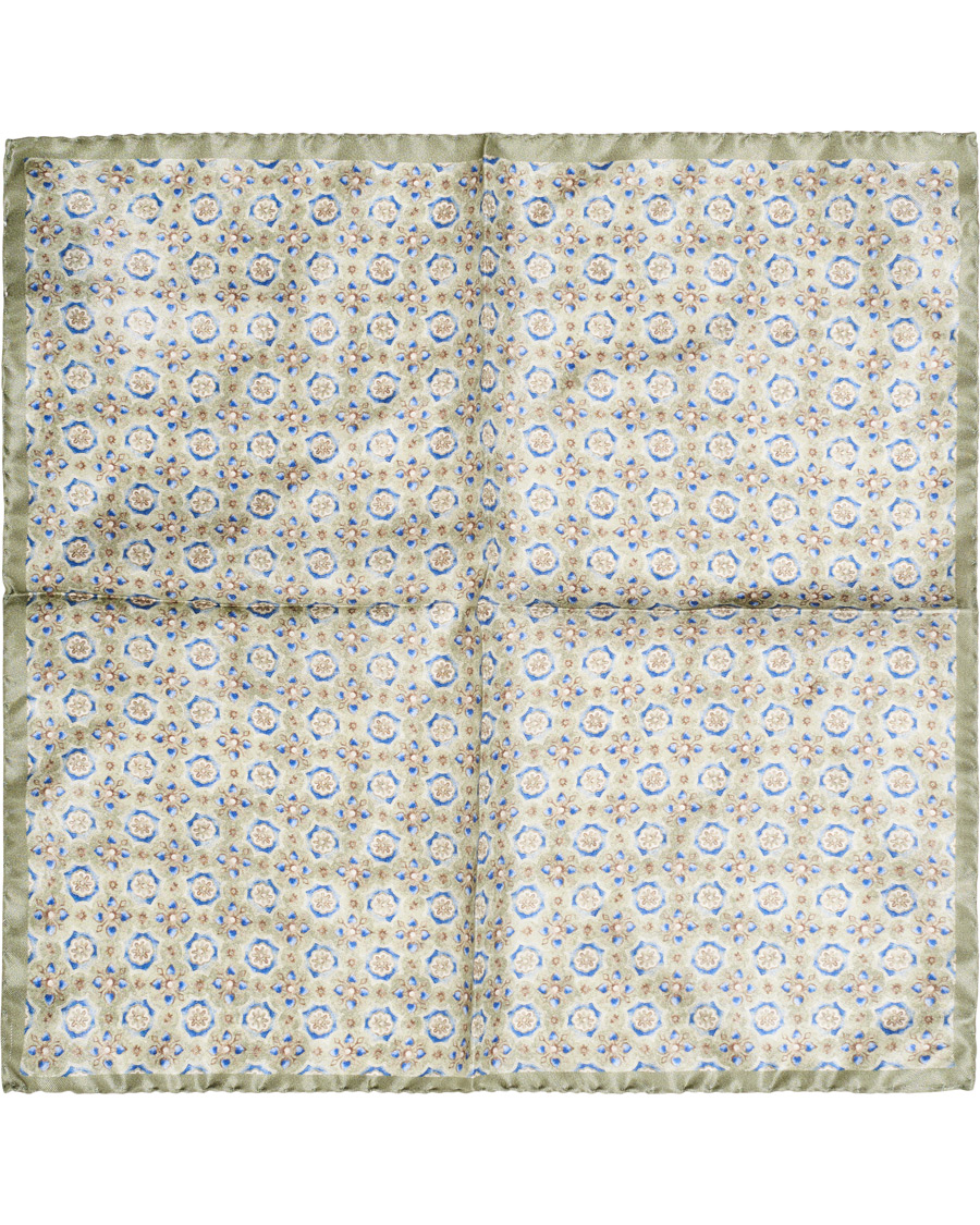 Herre | Amanda Christensen Silk Medallion Pocket Square Olive | Amanda Christensen | Silk Medallion Pocket Square Olive