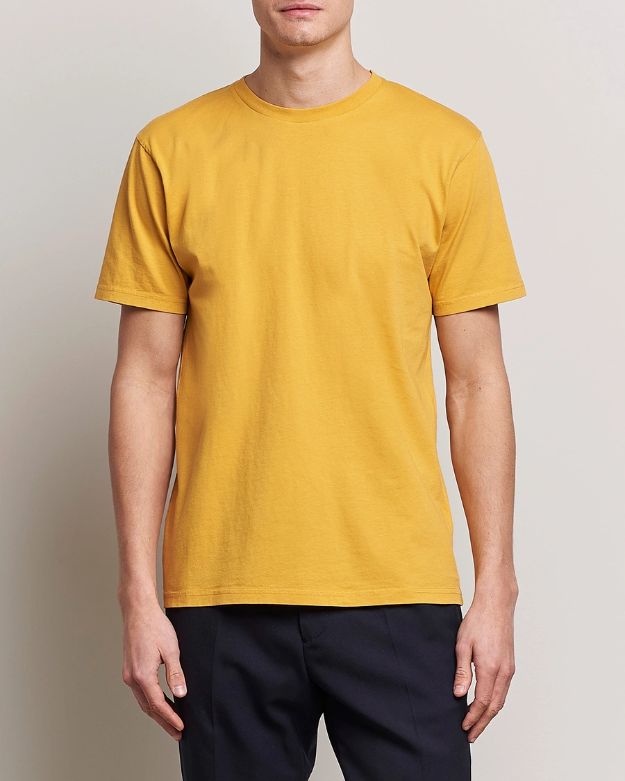 Herre | T-Shirts | Colorful Standard | Classic Organic T-Shirt Burned Yellow