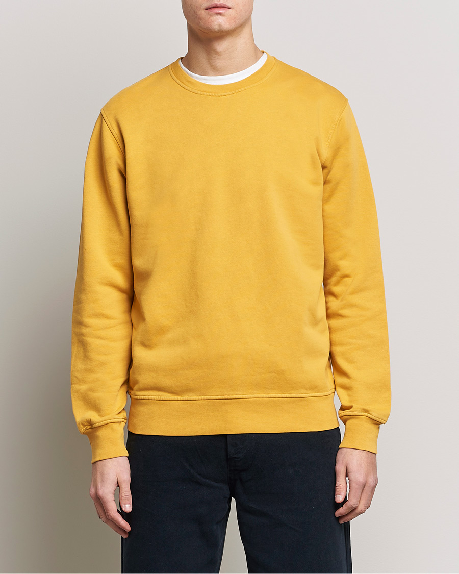 Herre | Contemporary Creators | Colorful Standard | Classic Organic Crew Neck Sweat Burned Yellow