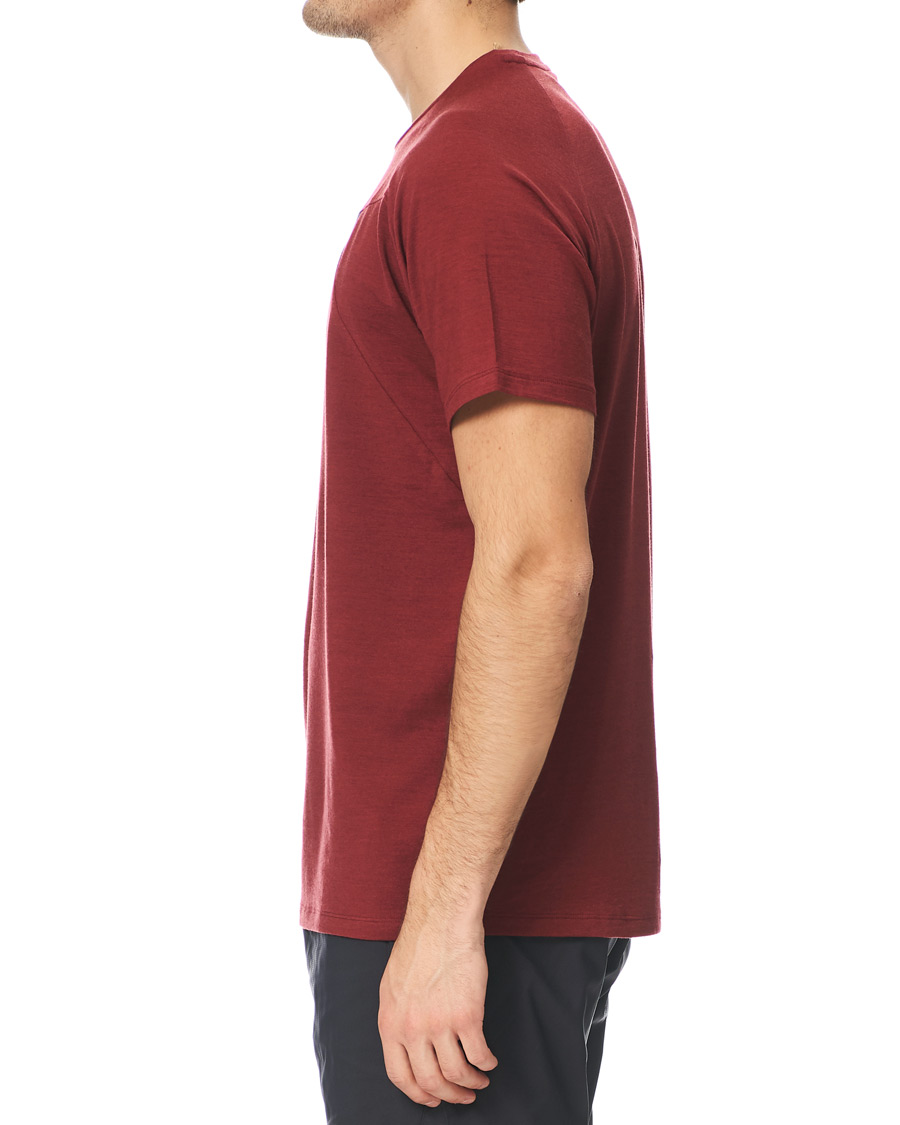Herre | T-Shirts | Klättermusen | Fafne Active Baselayer Tee Burnt Russet
