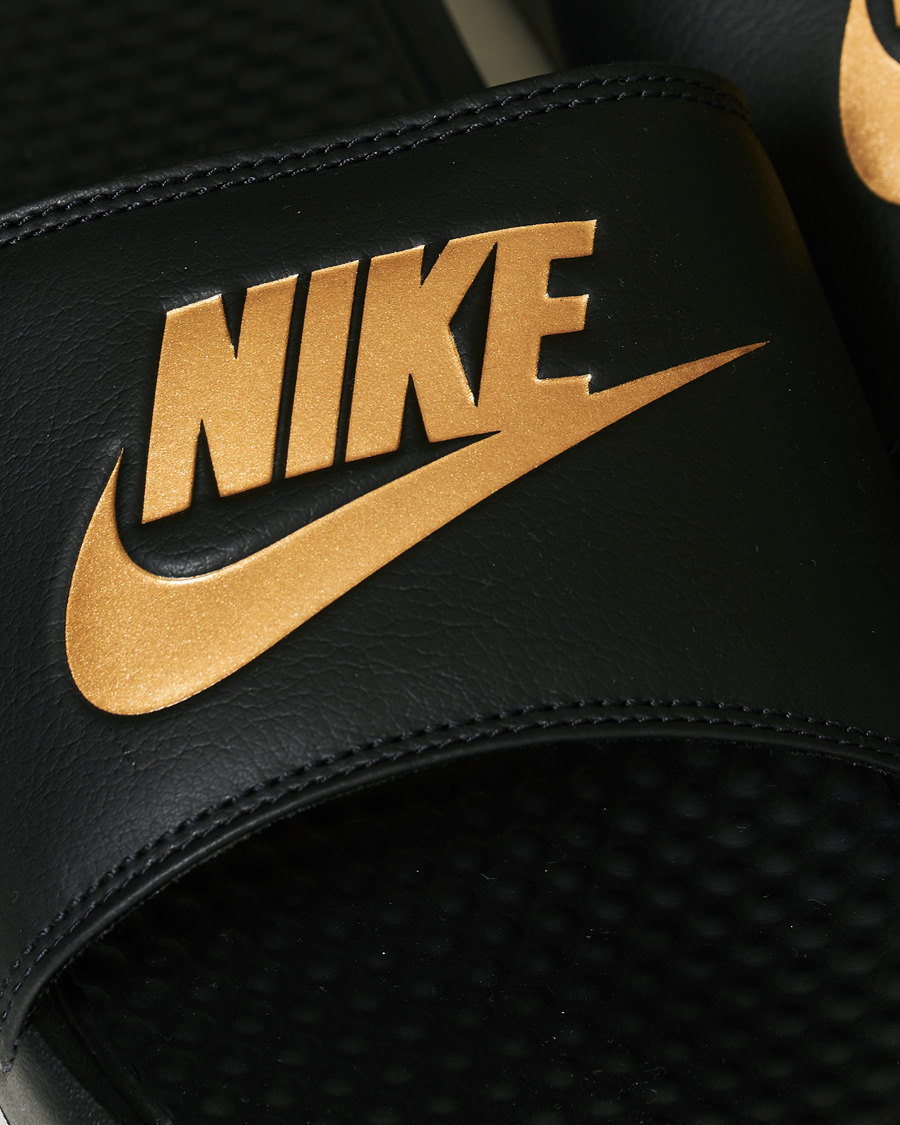 Herre | Nike Benassi JDI Slides Black/Gold | Nike | Benassi JDI Slides Black/Gold