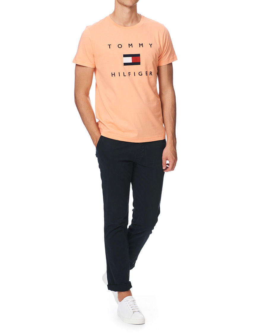 Herre | T-Shirts | Tommy Hilfiger | Flag Logo Crew Neck Tee Island Coral