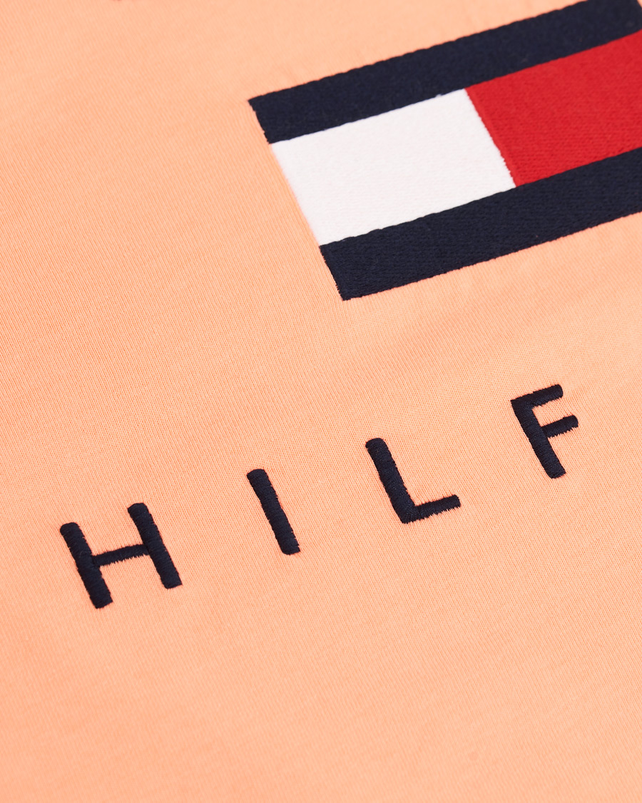 Herre | T-Shirts | Tommy Hilfiger | Flag Logo Crew Neck Tee Island Coral