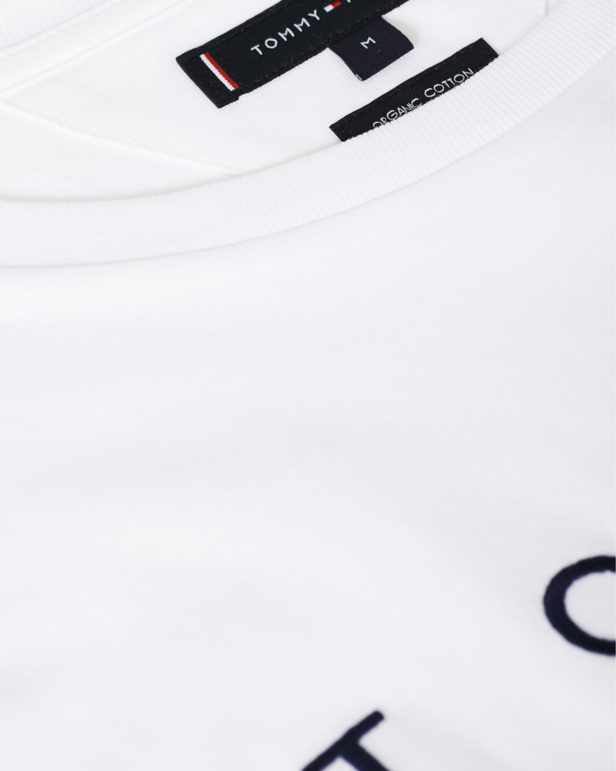 Herre | T-Shirts | Tommy Hilfiger | Flag Logo Crew Neck Tee White