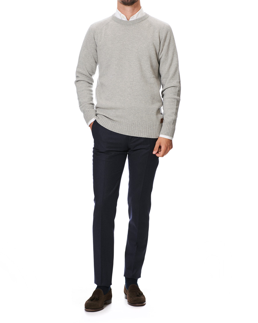Herre | Trøjer | Johnstons of Elgin | Knitted Wool/Cashmere Raglan Crew Neck Silver Grey