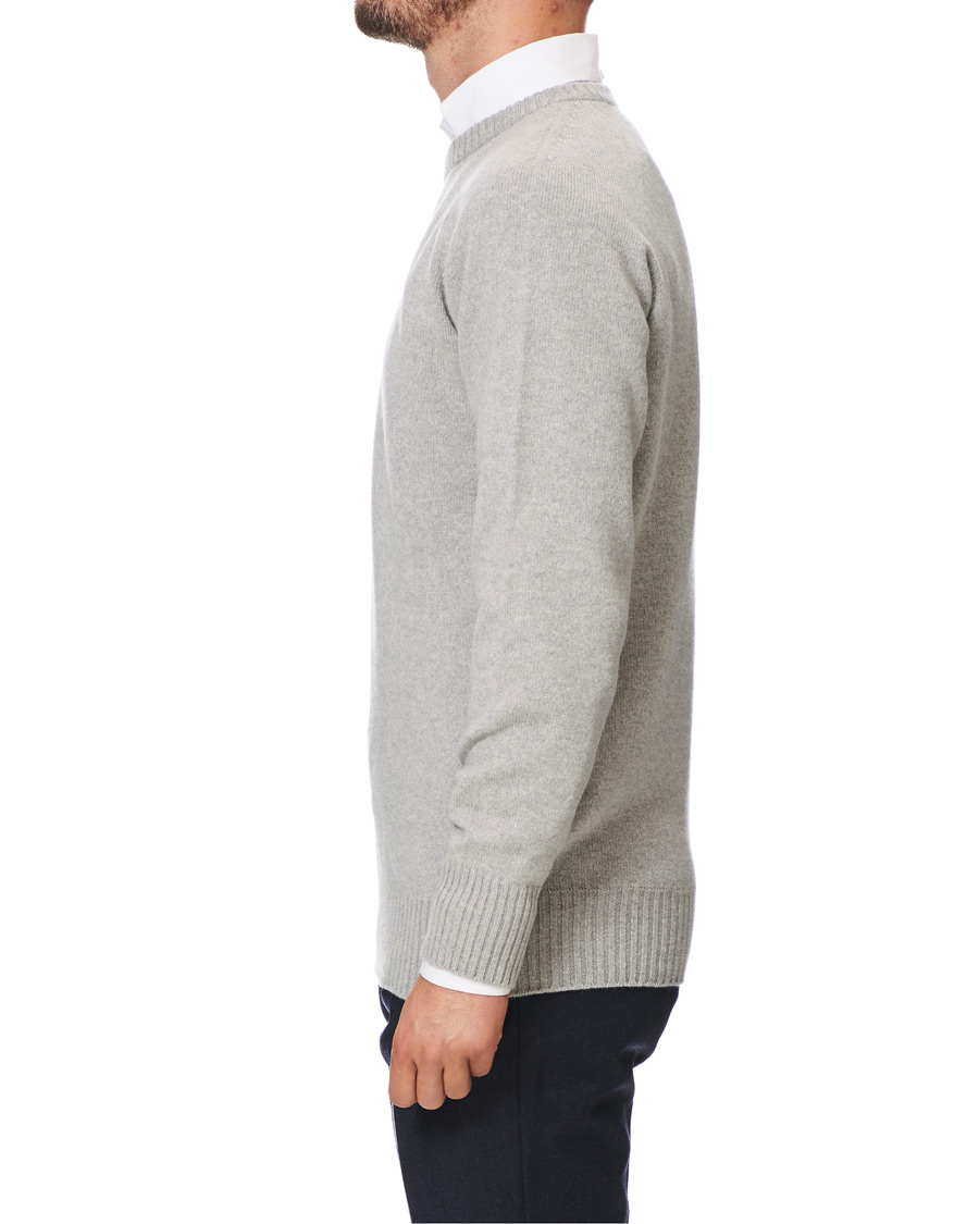 Herre | Trøjer | Johnstons of Elgin | Knitted Wool/Cashmere Raglan Crew Neck Silver Grey