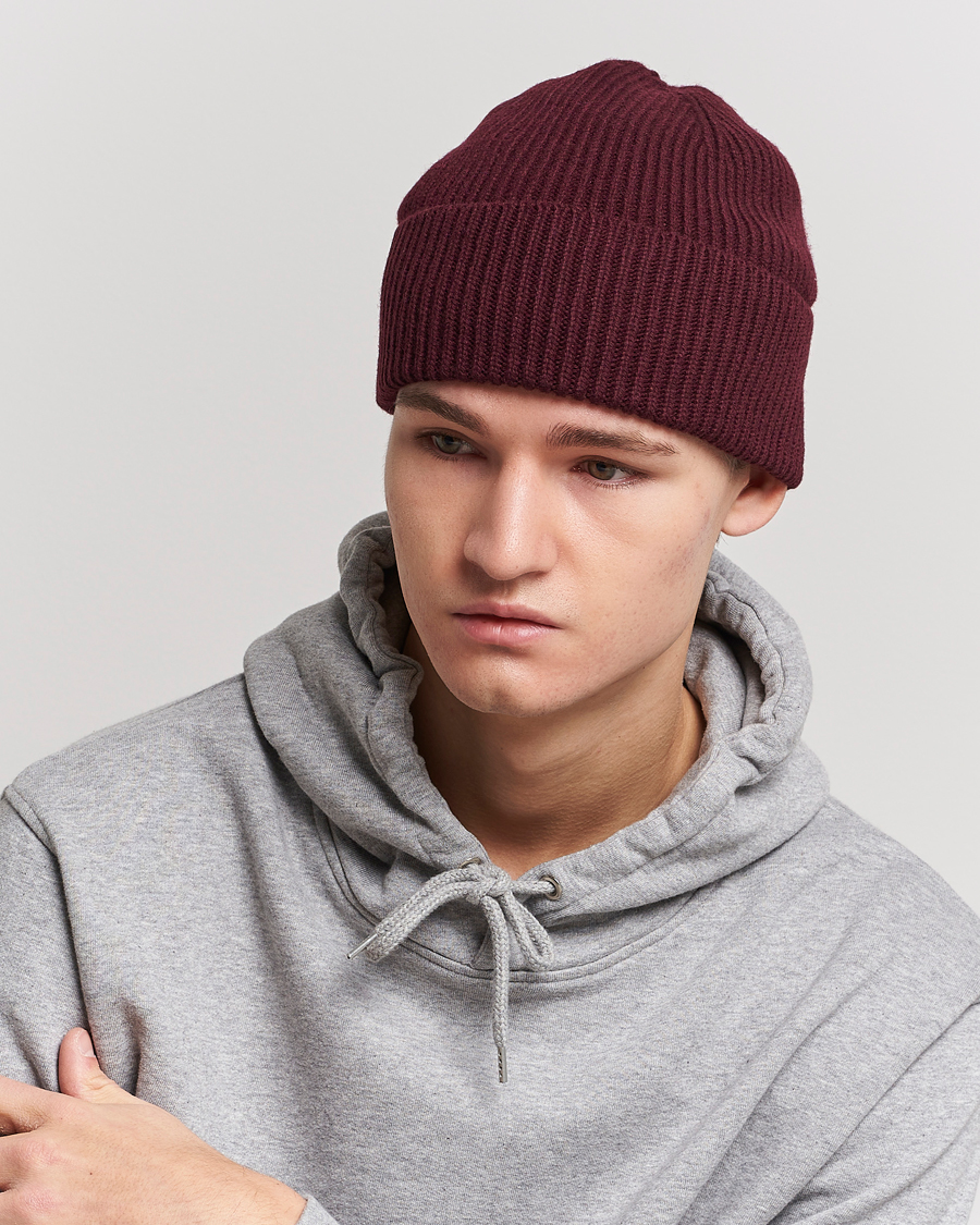 Herre | Colorful Standard Merino Wool Beanie Oxblood Red | Colorful Standard | Merino Wool Beanie Oxblood Red