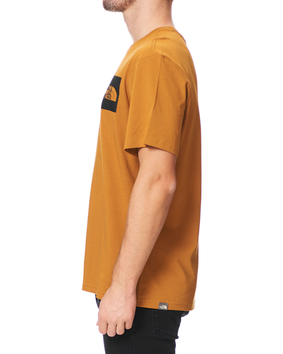Herre | T-Shirts | The North Face | Crew Neck Tee Timber Tan