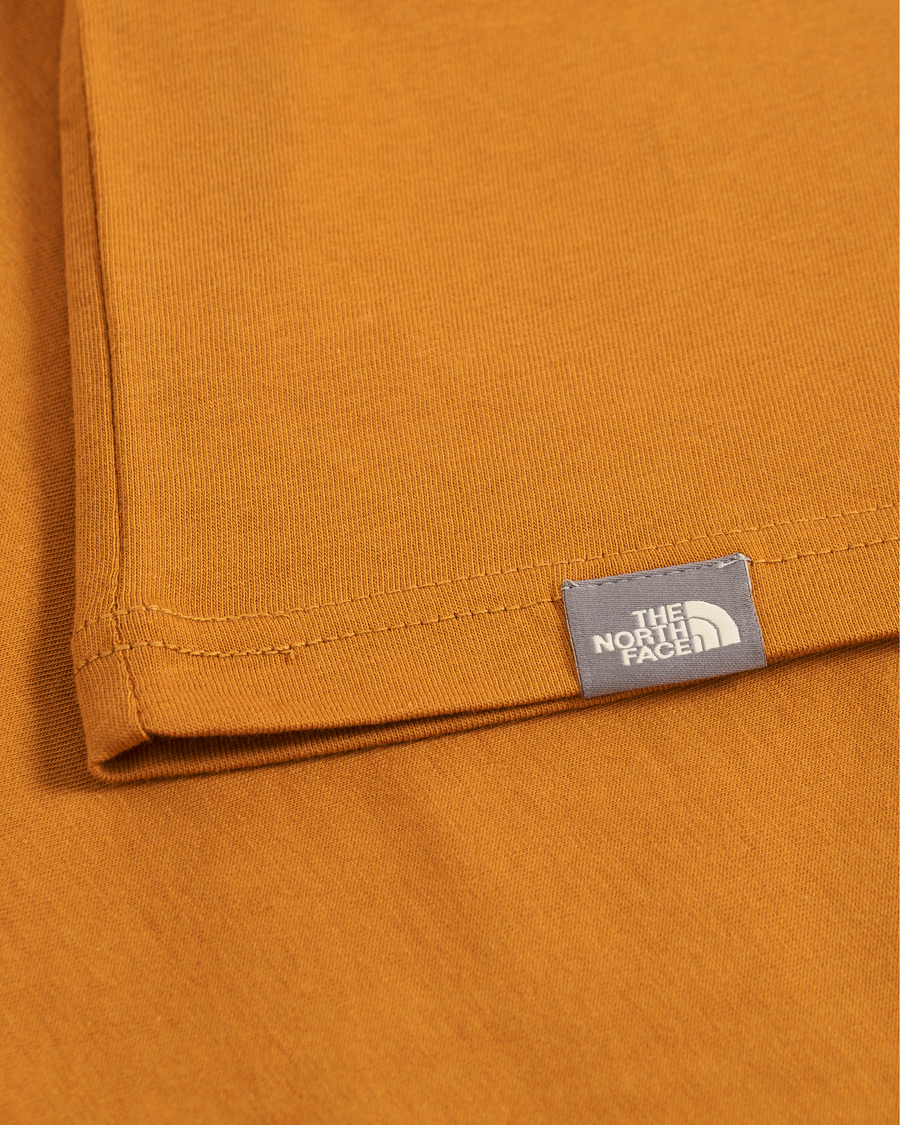Herre | T-Shirts | The North Face | Crew Neck Tee Timber Tan
