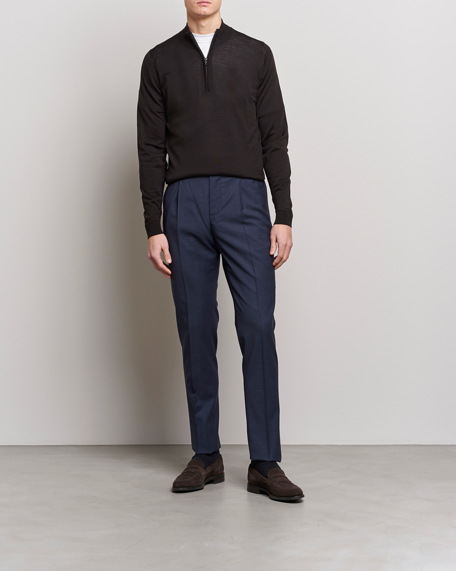 Herre | Trøjer | John Smedley | Barrow Extra Fine Merino Half Zip Dark Cocoa