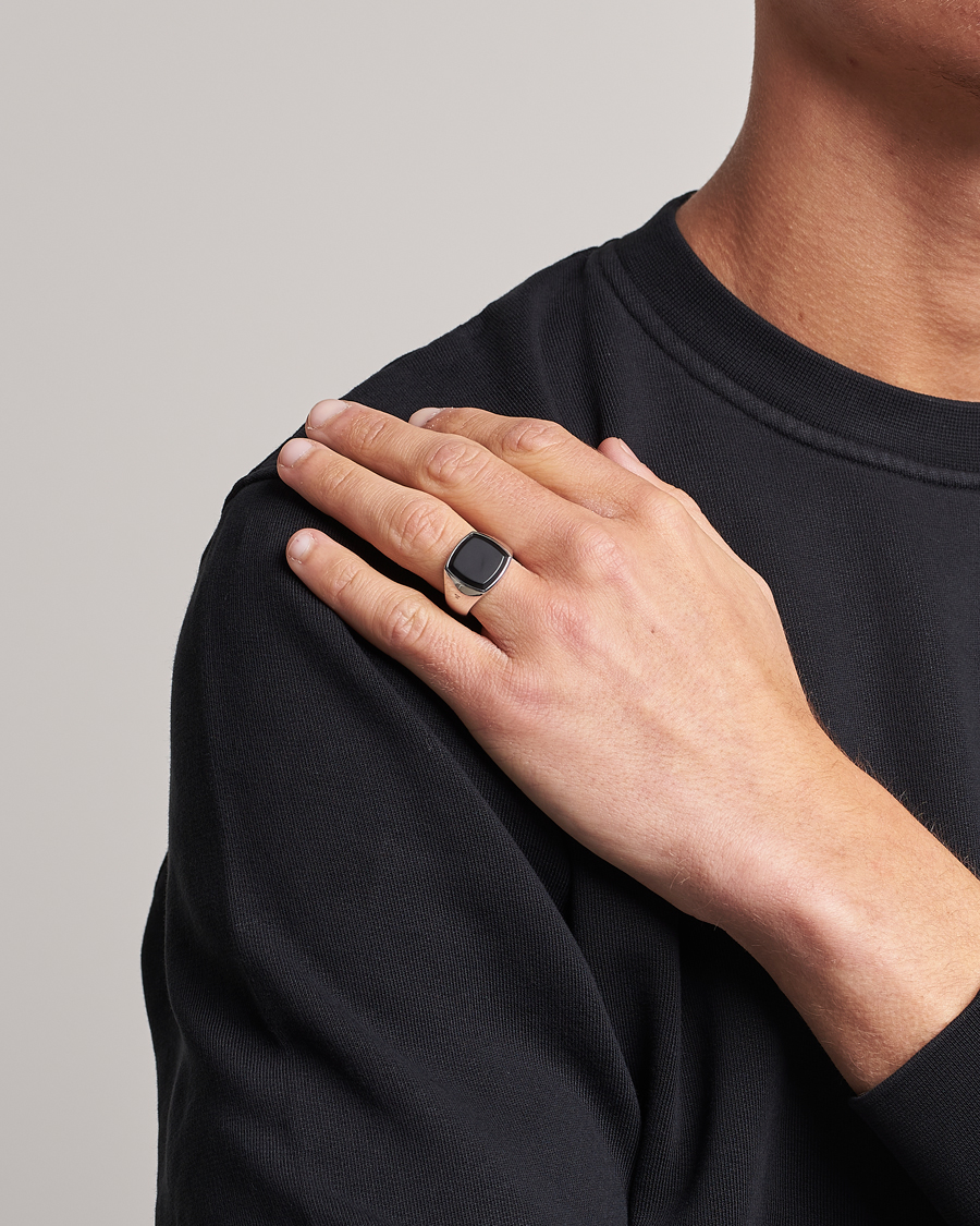 Herre | Gaver til særlige lejligheder | Tom Wood | Cushion Black Onyx Ring Silver