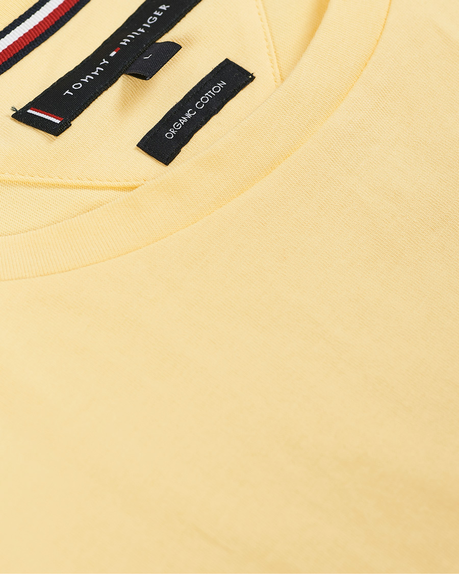 Herre | T-Shirts | Tommy Hilfiger | Logo Crew Neck Tee Delicate Yellow