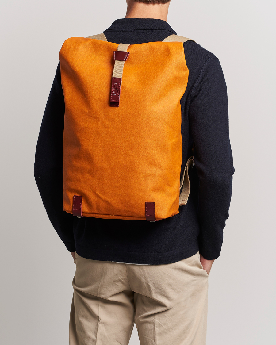 Herre | Tilbehør | Brooks England | Pickwick Cotton Canvas 26L Backpack Goose Beak/Maroon