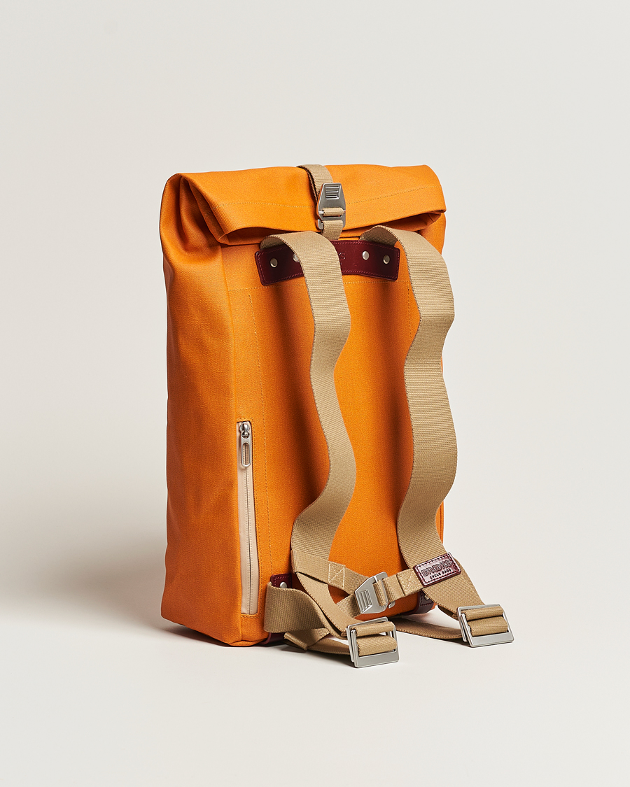 Herre | Tasker | Brooks England | Pickwick Cotton Canvas 26L Backpack Goose Beak/Maroon