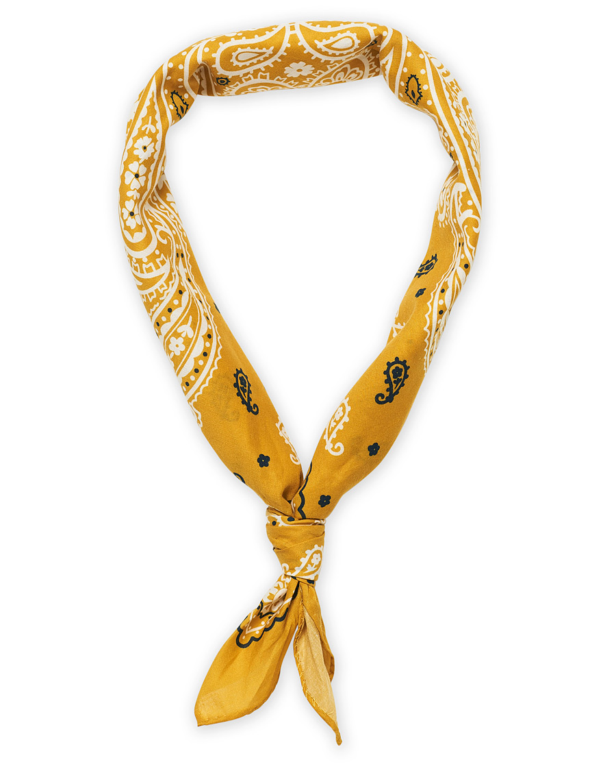 Herre | Amanda Christensen Cotton Voilé Printed Paisley Bandana Yellow | Amanda Christensen | Cotton Voilé Printed Paisley Bandana Yellow