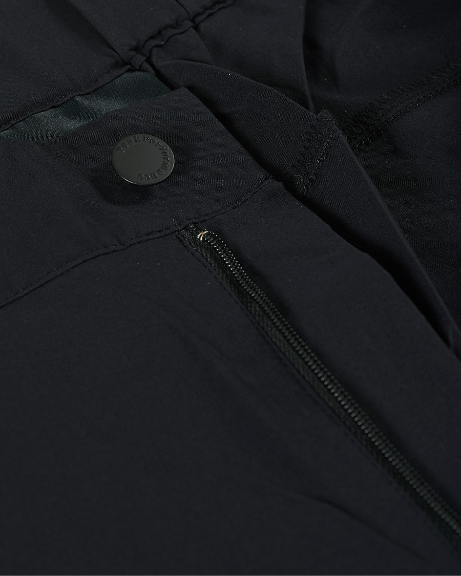 Herre | Shorts | Peak Performance | Moment Cargo Shorts Black