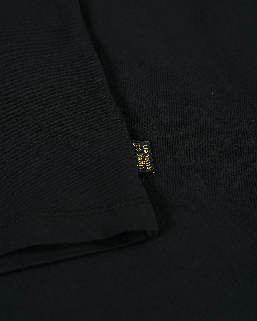 Herre | T-Shirts | Tiger of Sweden | Fleek Printed Crew Neck Tee Black