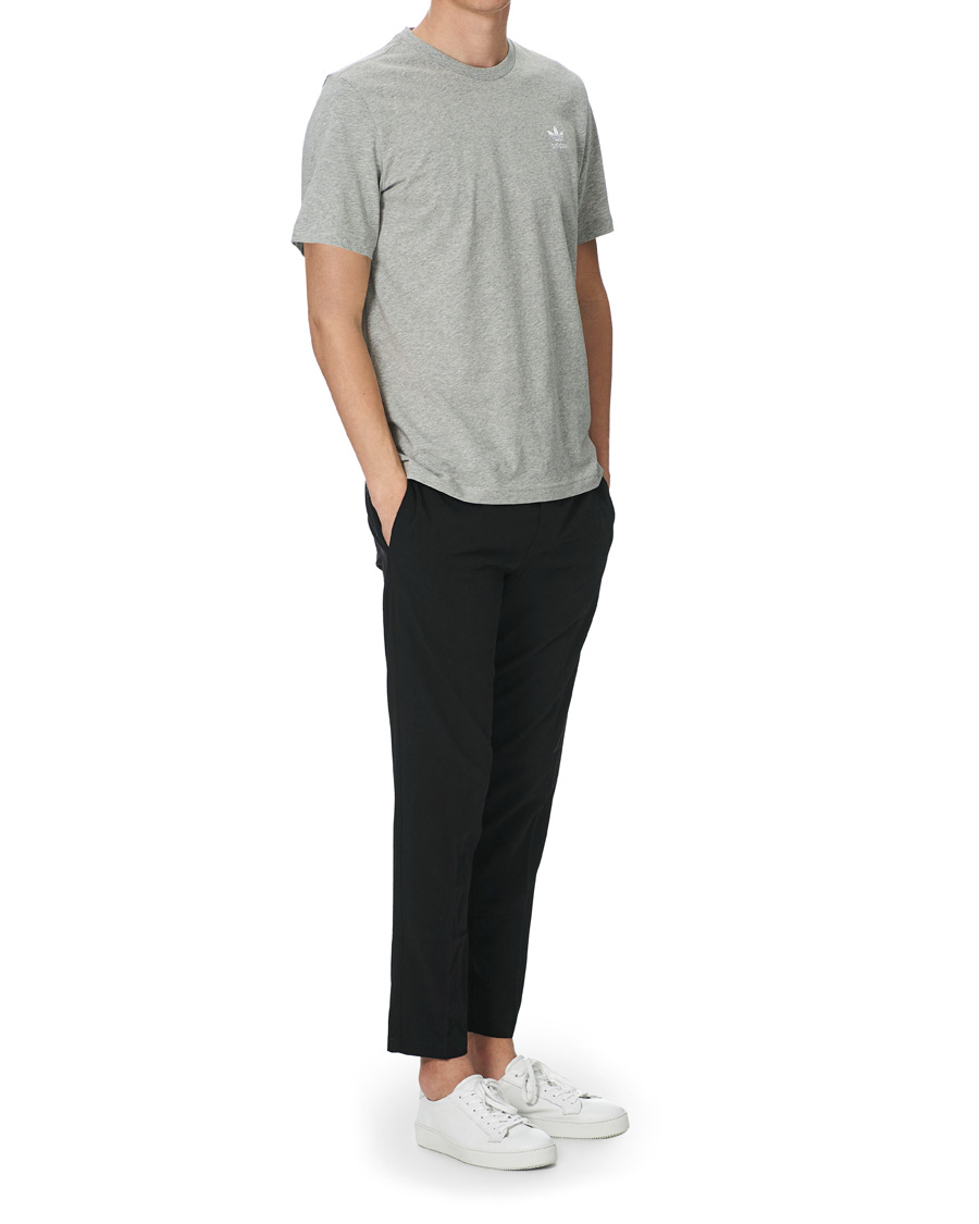 Herre | T-Shirts | adidas Originals | Essential Tee Grey Melange