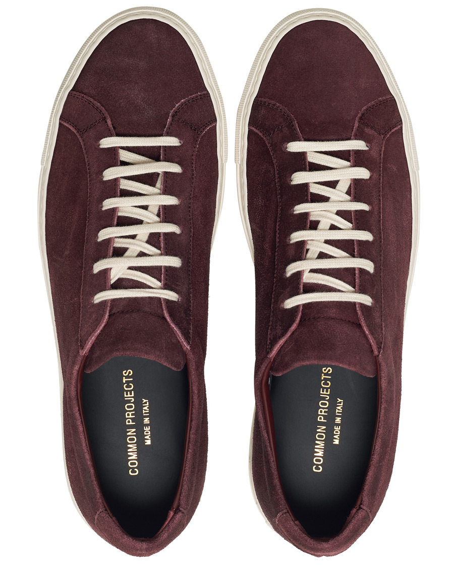 Herre | Common Projects Original Achilles Sneaker Bordeaux Waxed Suede | Common Projects | Original Achilles Sneaker Bordeaux Waxed Suede