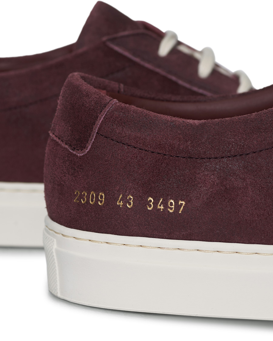 Herre | Common Projects Original Achilles Sneaker Bordeaux Waxed Suede | Common Projects | Original Achilles Sneaker Bordeaux Waxed Suede