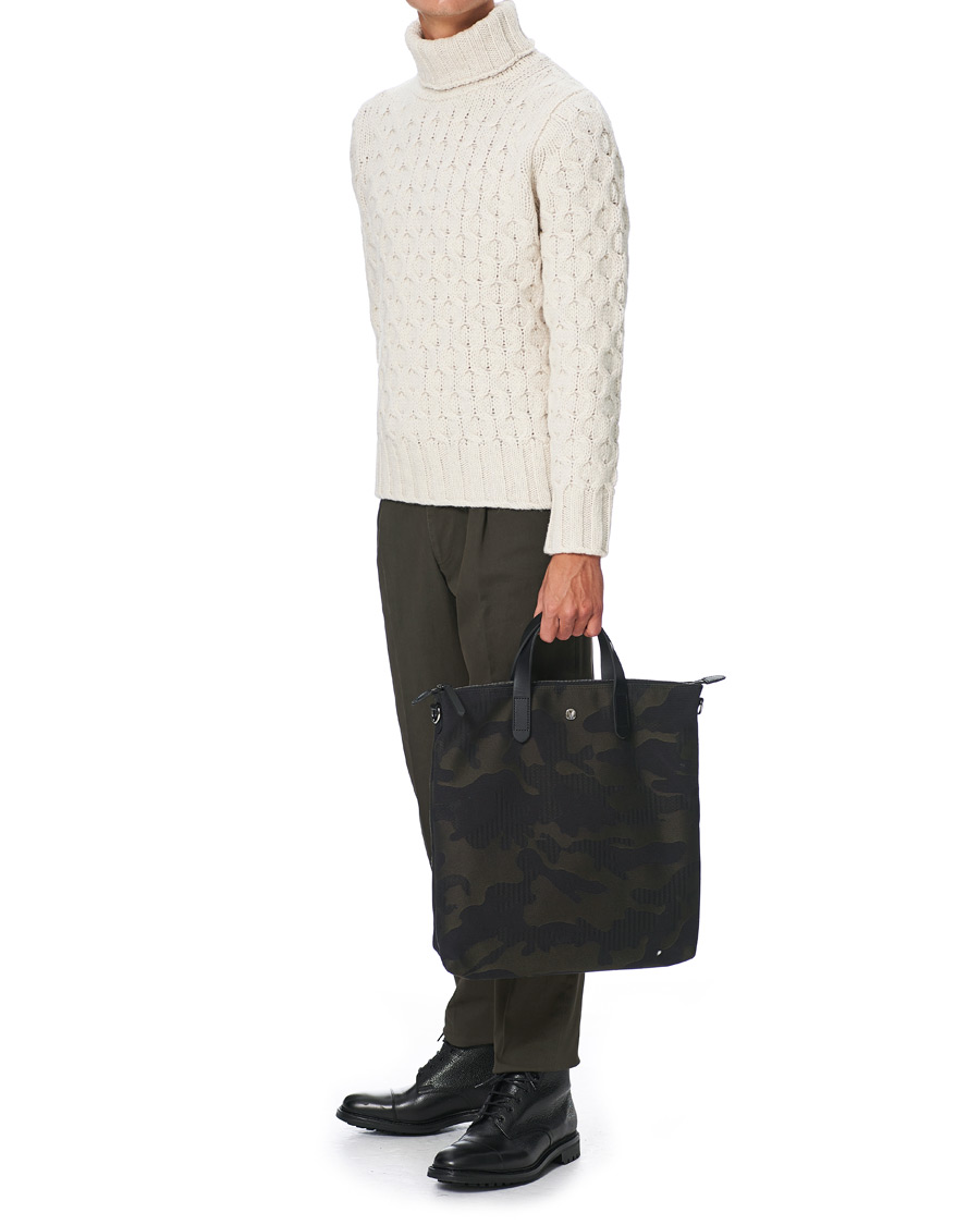 Herre | Mismo M/S Nylon Shopper Bag Into The Deep/Black | Mismo | M/S Nylon Shopper Bag Into The Deep/Black