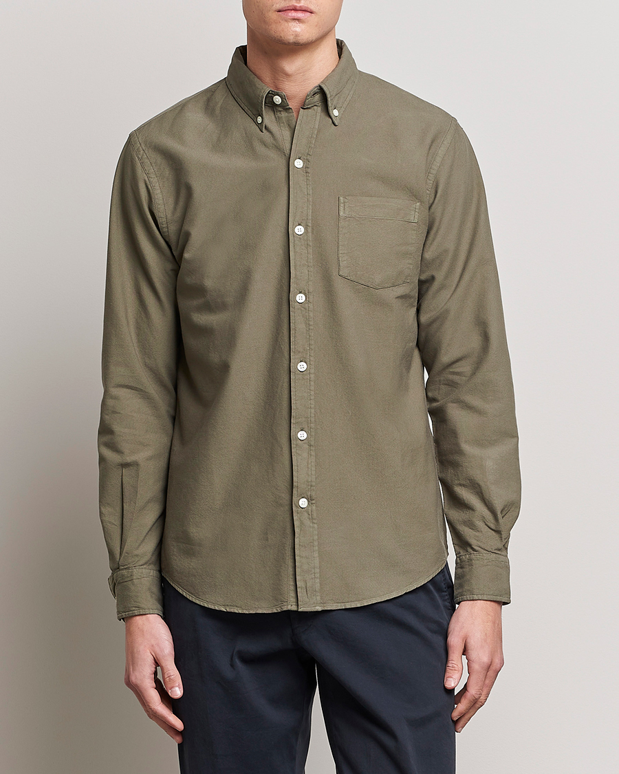 Herre | Wardrobe basics | Colorful Standard | Classic Organic Oxford Button Down Shirt Dusty Olive