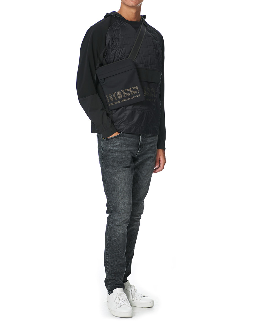Herre | BOSS Athleisure Magnified Shoulder Bum Bag Black | BOSS GREEN | BOSS Athleisure Magnified Shoulder Bum Bag Black