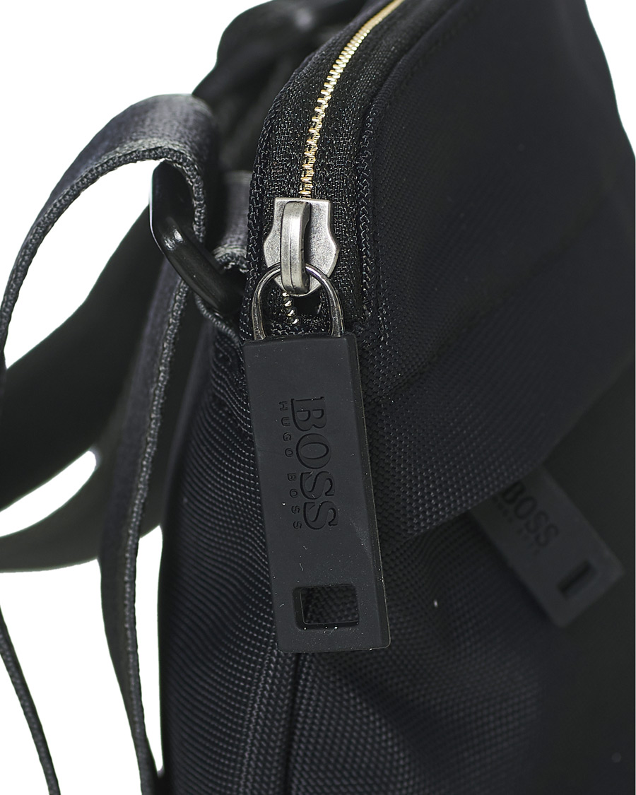 Herre | BOSS Athleisure Magnified Shoulder Bum Bag Black | BOSS GREEN | BOSS Athleisure Magnified Shoulder Bum Bag Black