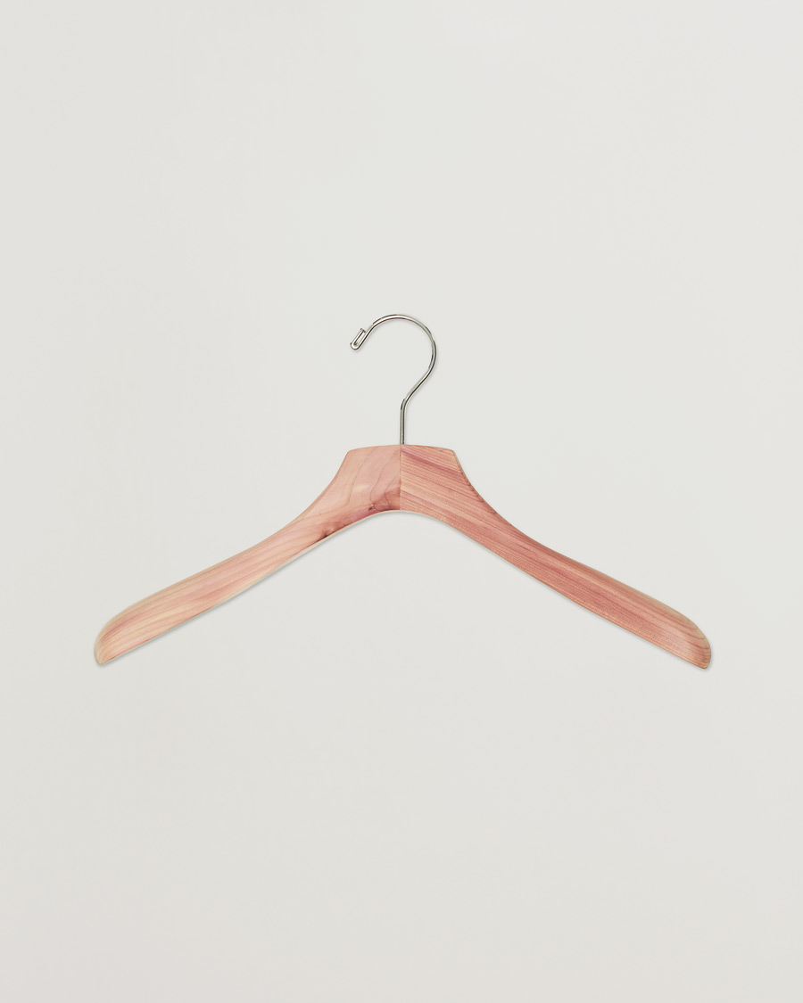 Herre | Care with Carl Cedar Wood Jacket Hanger | Care with Carl | Cedar Wood Jacket Hanger