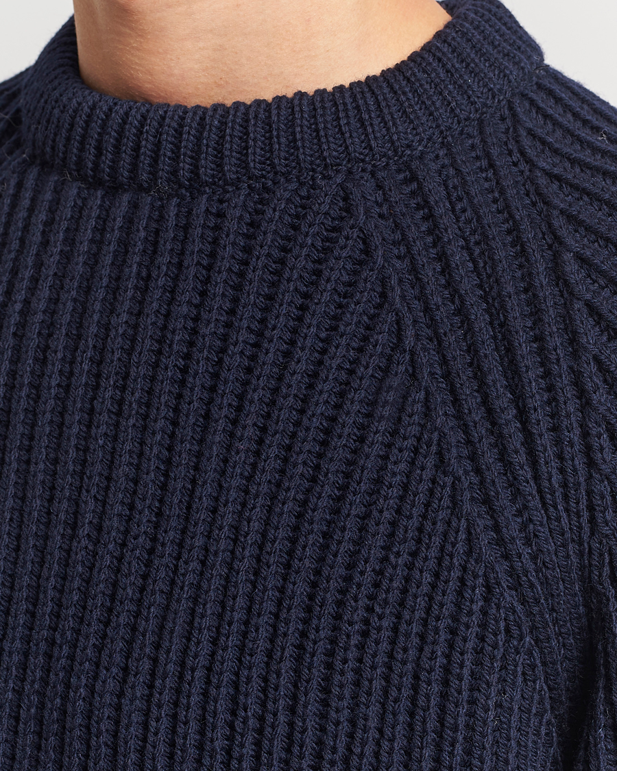 Herre | Trøjer | Gloverall | Fisherman Rib Chunky Wool Crew Neck Navy