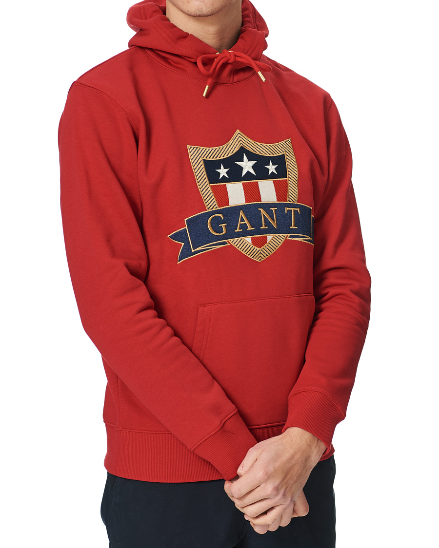 Herre | Trøjer | GANT | Banner Shield Hoodie Equestrian Red