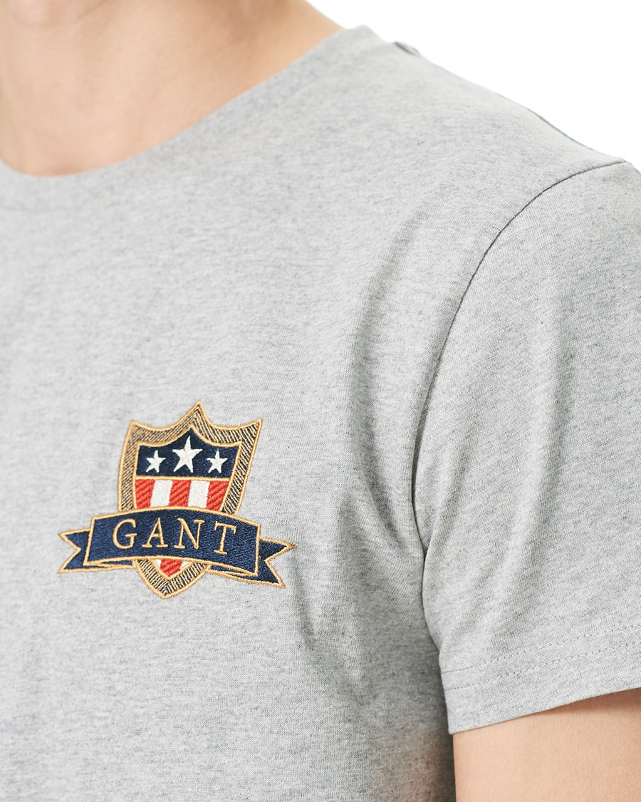 Herre | T-Shirts | GANT | Banner Shield Tee Grey Melange