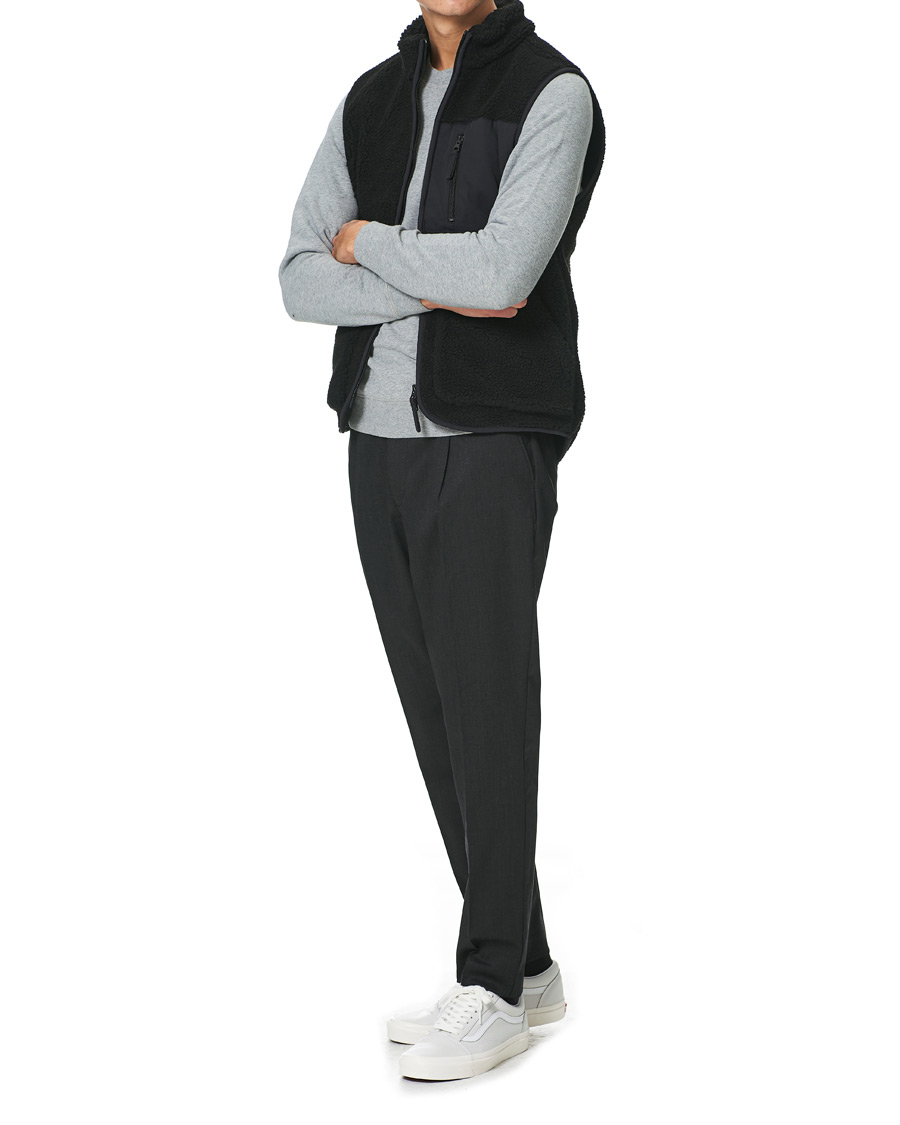 Herre | Trøjer | A Day's March | Arvån Recycled Fleece Vest Black