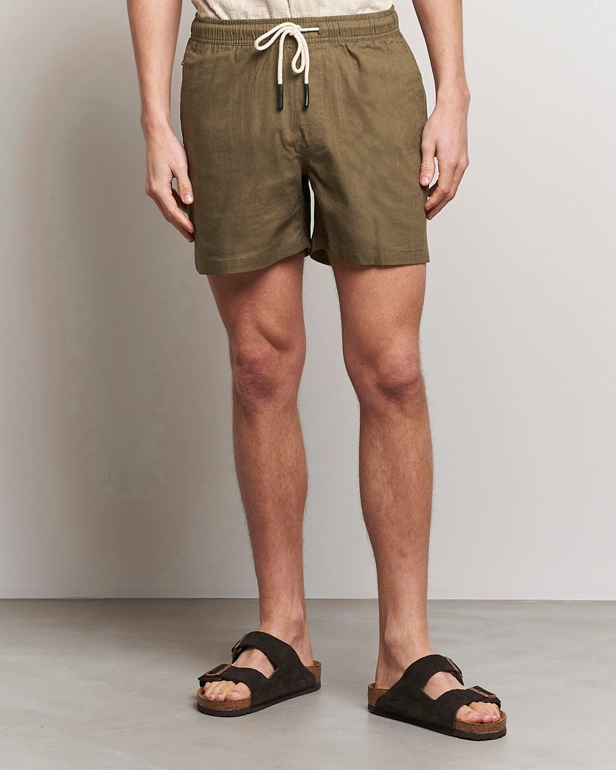 Herre | The linen lifestyle | OAS | Linen Shorts Army