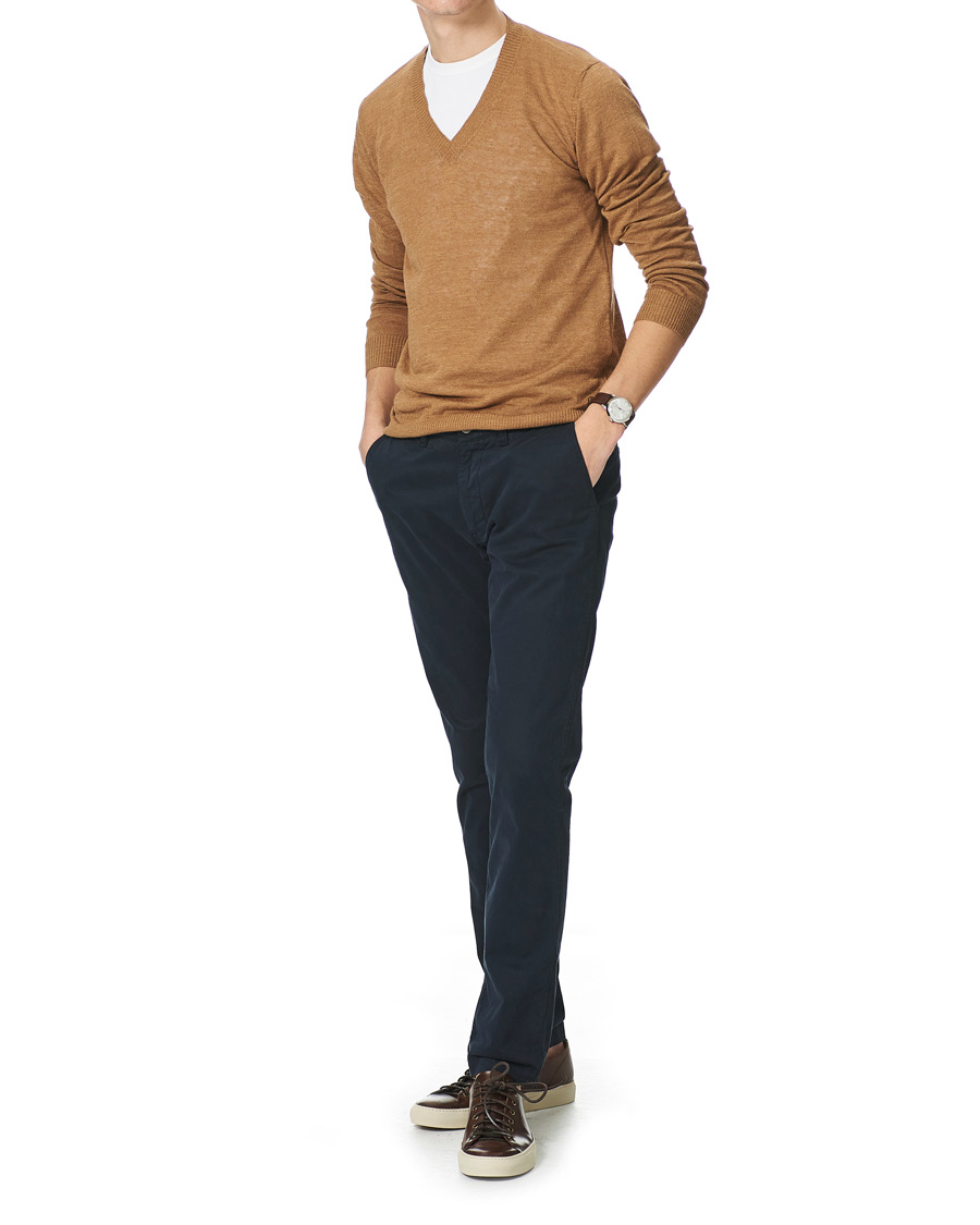 Herre | Trøjer | Oscar Jacobson | Lionel Linen/Cotton V-Neck Brown